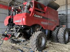 2017 Case IH 8240 Combines - picture1' - Click to enlarge