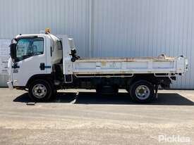 2010 Isuzu NPR 300 MWB - picture1' - Click to enlarge