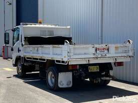 2010 Isuzu NPR 300 MWB - picture2' - Click to enlarge