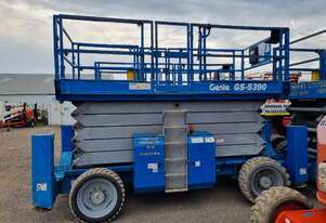 GENIE GS-5390RT 53ft RTS Diesel Scissor Lift