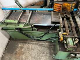 MEGA BS-300HAS Auto Feed Bandsaw - picture2' - Click to enlarge