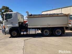 2015 Hino FS 700 2848 - picture1' - Click to enlarge