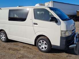 Toyota Hiace - picture0' - Click to enlarge