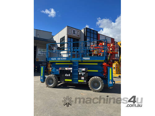 Genie GS4390 Diesel Scissor Lift