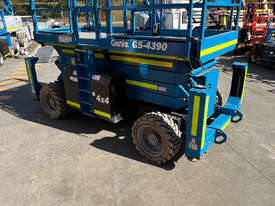 Genie GS4390 Diesel Scissor Lift - picture2' - Click to enlarge