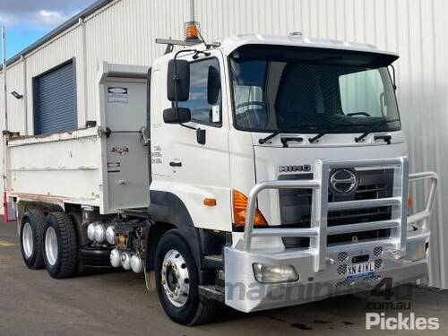 2007 Hino 700 Series