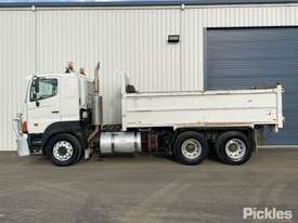 2007 Hino 700 Series - picture1' - Click to enlarge