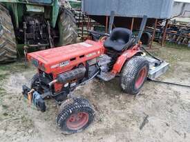 Kubota B7100 Tractor and Slasher - picture0' - Click to enlarge