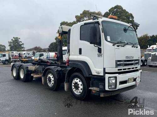 2015 Isuzu FYH2000 Hook Bin Lifter