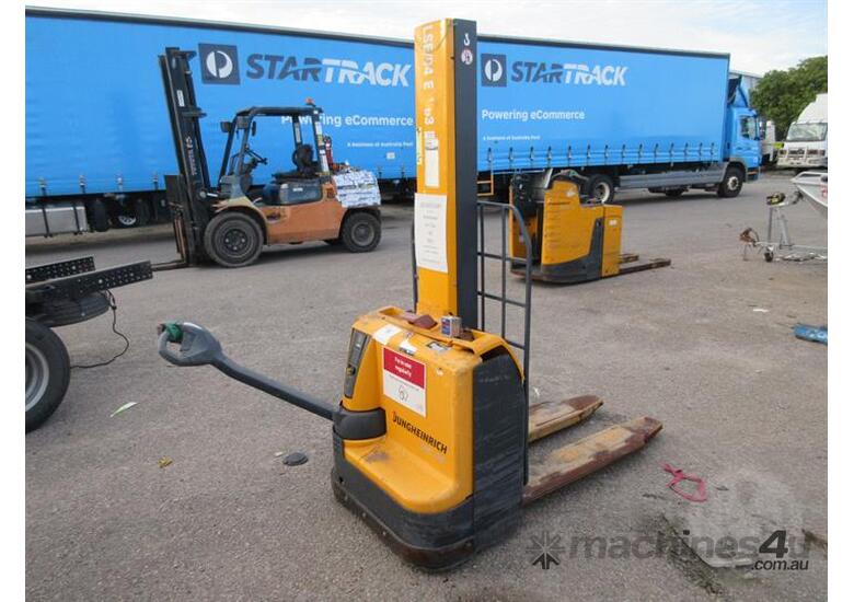 Used jungheinrich Jungheinrich EMC110 Pallet Trucks in , Listed on Machines4u