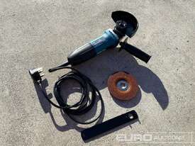 Unused Makita GA4530 Angle Grinder - picture0' - Click to enlarge