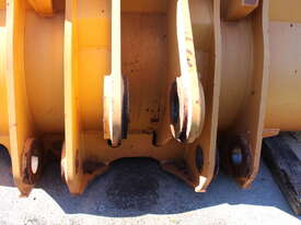 BUCKET SUIT CATERPILLAR 988K - picture1' - Click to enlarge