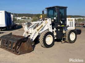 2015 Champion CL72 Articulated Wheel Loader - picture1' - Click to enlarge