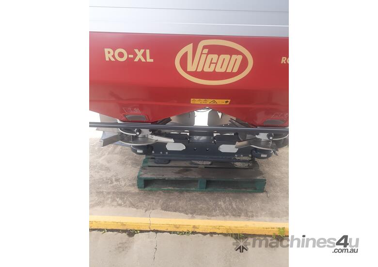 caption Twin Disc Spreaders RO-XL1875