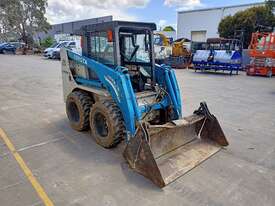 Toyota 4SDK8 Skid Steer Loader - picture0' - Click to enlarge