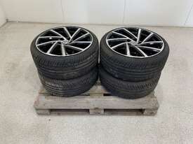 4x Silver and Black VW Rims with Tyres (Police Lost and Stolen) - picture2' - Click to enlarge