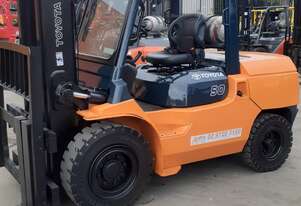 ACTIVE FORKLIFTS - Toyota 5 ton forklift for sale -only 8000 hours 1.8m tynes side shift solid tyres
