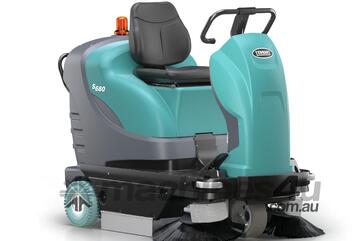 S680 Compact Battery Ride-On Sweeper
