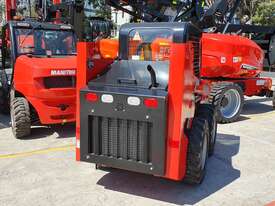Manitou Skid Steer 612Kg ROC - 1340R + 4x1 bucket ** NEW ! Stock Clearance ** - picture2' - Click to enlarge