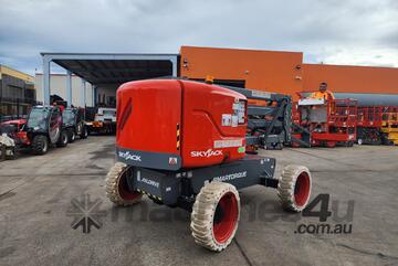 ACTIVE FORKLIFTS - 45ft Skyjack Articulated (knuckle) Boom Lift