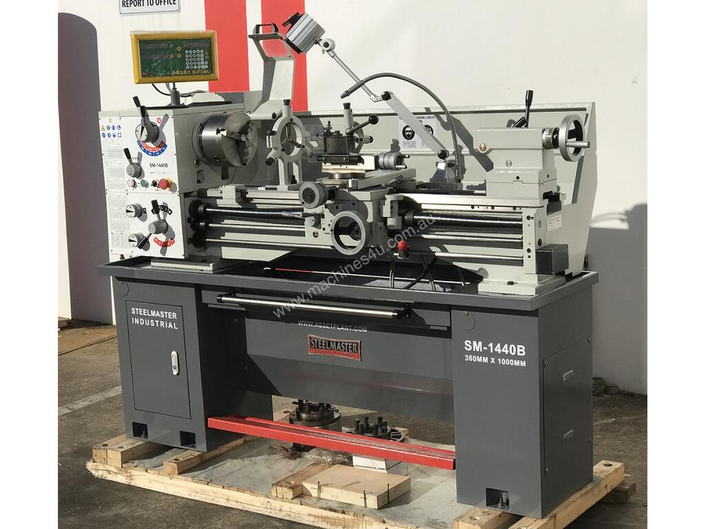 New 2020 steelmaster 364mm x 1000mm 51mm Bore 240V Metal Lathe Loaded