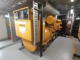 Caterpillar Year 1999 -  Model 2000F -  1825 KVA Generator - Rated RPM 1500 - 3 Phase - picture1' - Click to enlarge