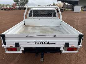 2020 Toyota Hilux SR Diesel - picture1' - Click to enlarge