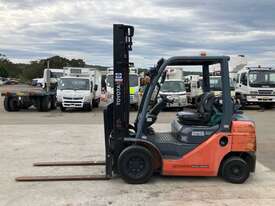 2015 Toyota 32-8FG25 2 Stage Forklift - picture2' - Click to enlarge