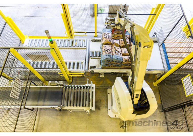 caption FUJI EC-171 Robotic Palletizer