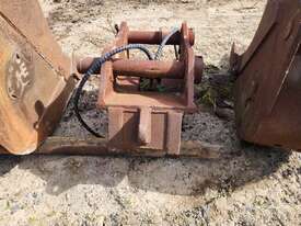 Excavator Attachment - picture0' - Click to enlarge