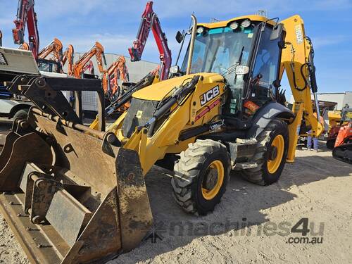 caption USED JCB 3CX ECO BACKHOE LOADER WITH HITCH, 5 X BUCKETS, 4 IN 1 , FORKS AND LOW 3035 HOURS