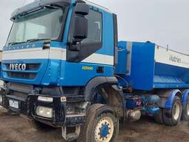 Iveco 450 Trakker - picture2' - Click to enlarge