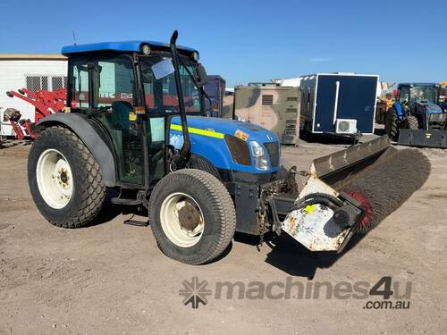 2010 New Holland T4020 Tractor 4 x 4