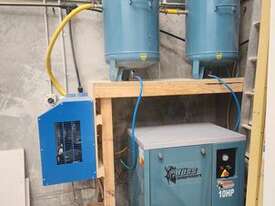 Air Compressor and Dryer - picture0' - Click to enlarge