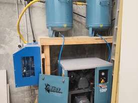 Air Compressor and Dryer - picture2' - Click to enlarge