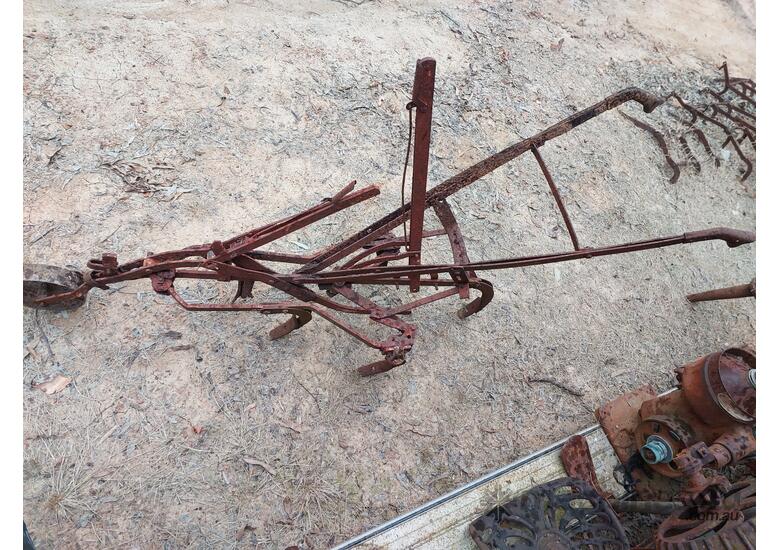 caption Vintage Hand Cultivator
