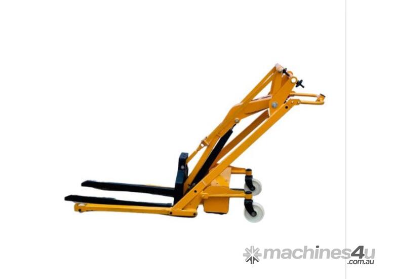 caption FOSSA Curving Boom Hydraulic Forklift – 500kg Capacity