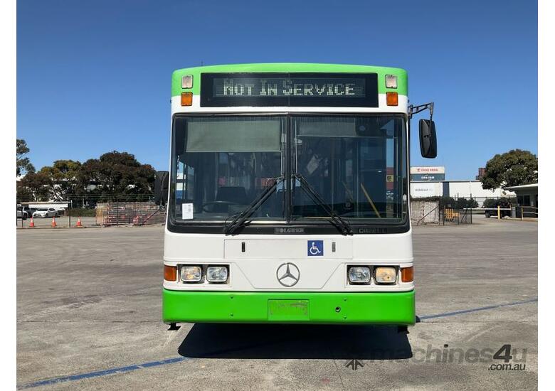 caption 1999 Mercedes Benz 405 Omnibus