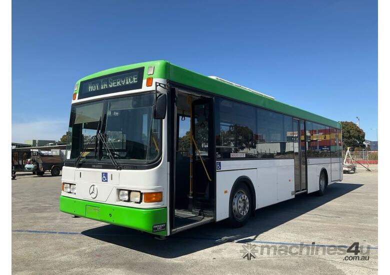 caption 1999 Mercedes Benz 405 Omnibus