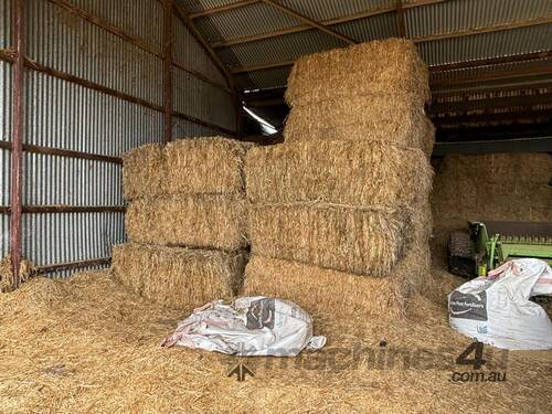 30 BALES OATEN HAY 