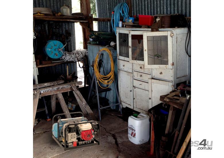 K17PUTE Petrol Air Compressor (ute pack) 308L/Min, Honda GX160, Twin Cylinder, 