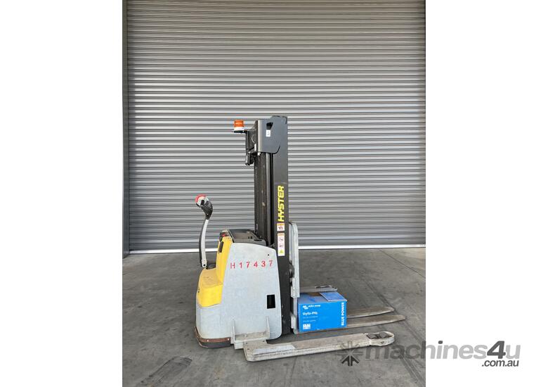 caption 1.6T Battery Electric Walkie Reach Stacker
