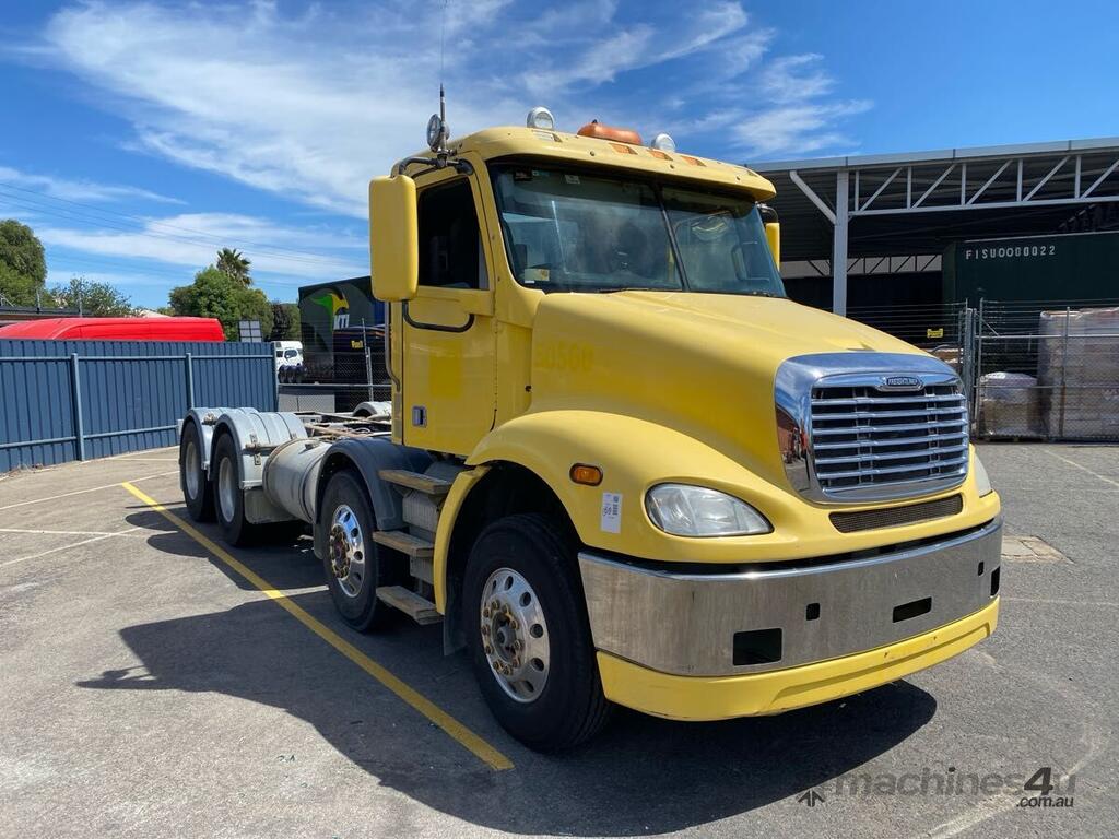 Buy Used 2012 Freightliner 2012 Freightliner Columbia CL112 FLX Cab