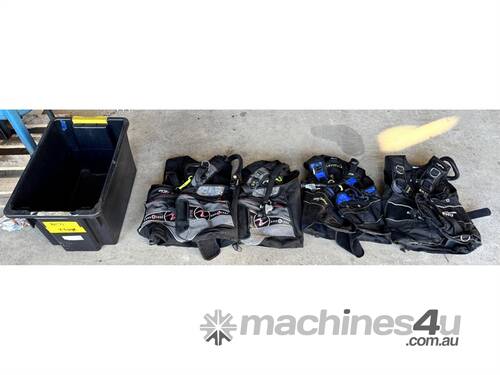 caption QUANTITY OF SIZE EXTRA LARGE BCDS