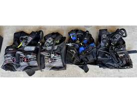 QUANTITY OF SIZE EXTRA LARGE BCDS - picture0' - Click to enlarge