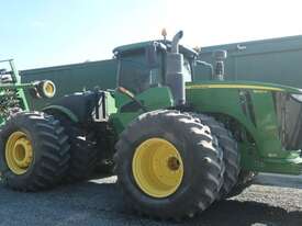 John Deere 9520R $WD Tractor - picture2' - Click to enlarge
