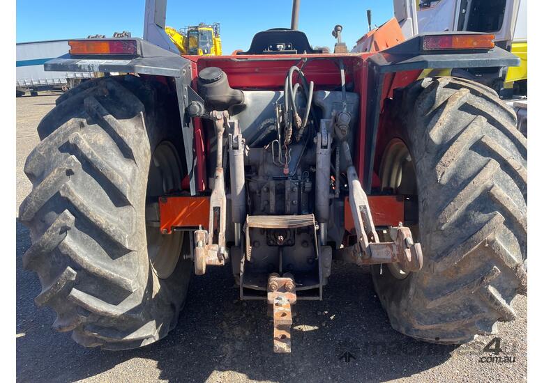 caption Massey Ferguson 3050 Tractor / Loader