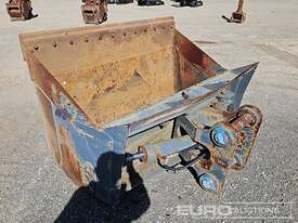 Oz 1750mm Hydraulic Tilting Mud Bucket to suit 20T Excavator, 450mm Centers, 330mm Ears, 80mm Pins  - picture1' - Click to enlarge
