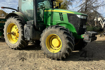 John Deere 7215R FWA/4WD Tractor John Deere 7215R FWA/4WD Tractor