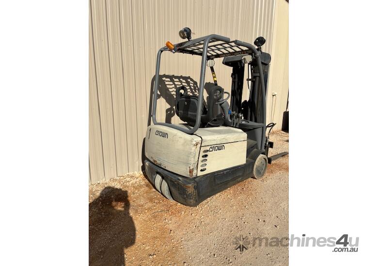 Crown Electric Forklift with Rotator